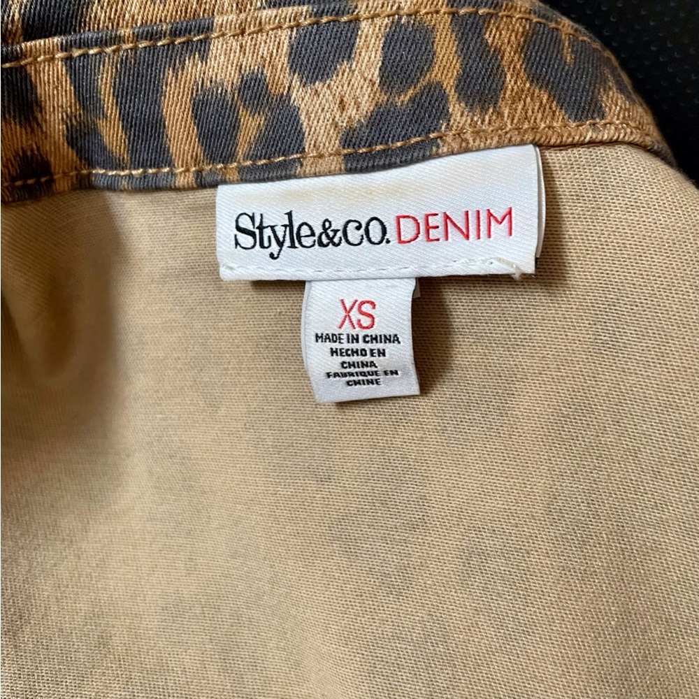 Black & Tan Leopard Print 🐆 Denim Jacket - Picture 4 of 10